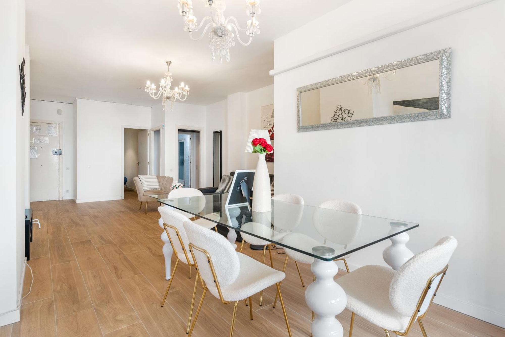 Appartamento Fridays Flats Spacious 4br Family Retreat