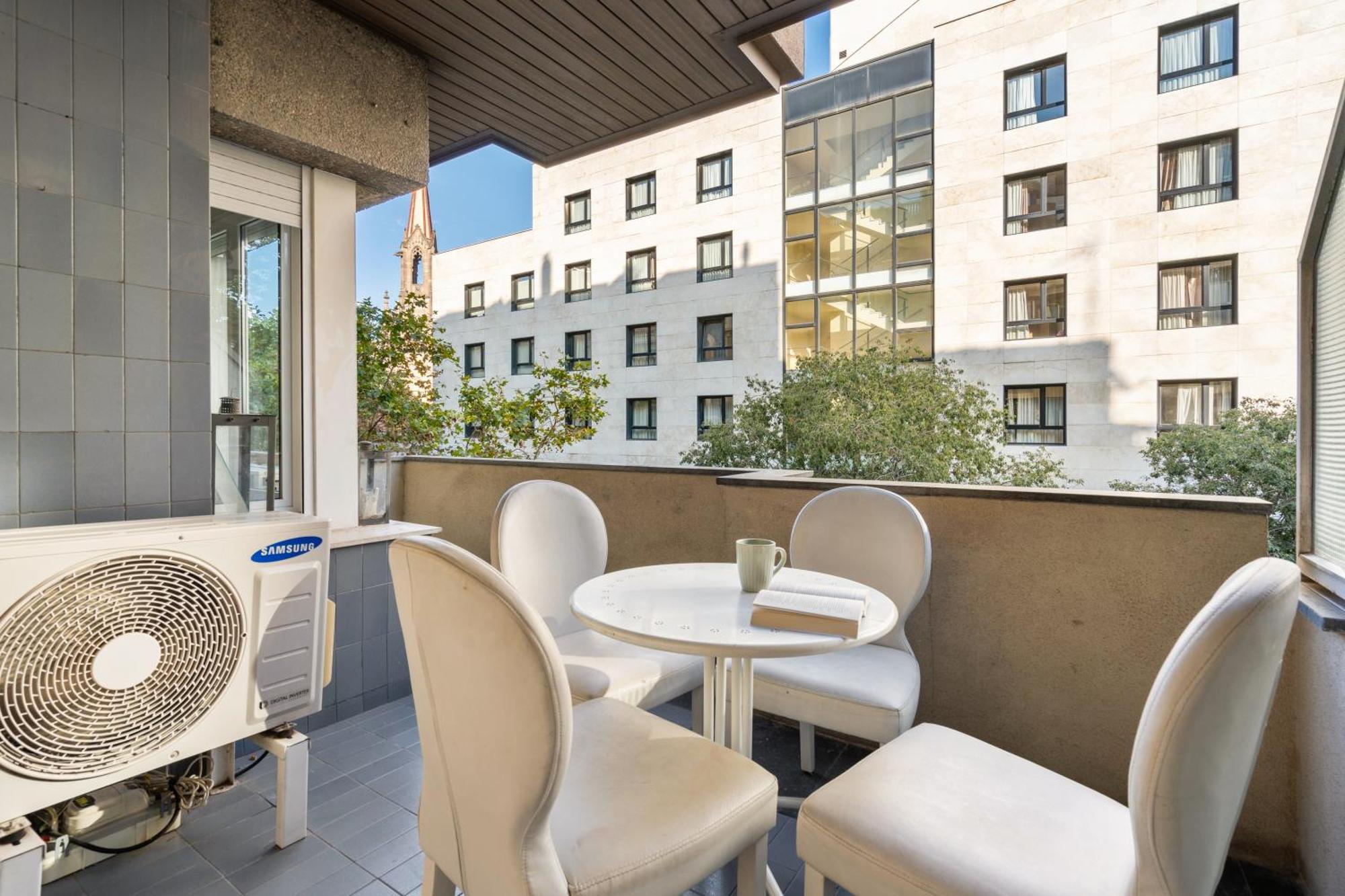 Appartamento Fridays Flats Spacious 4br Family Retreat *
